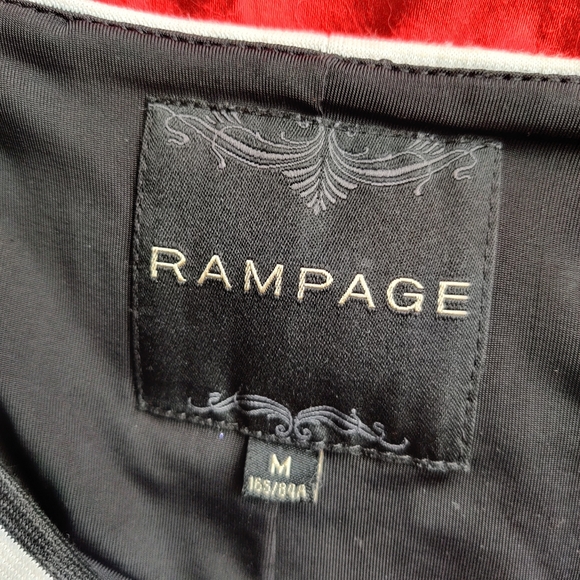 *SOLD* Graphic crop top - Picture 3 of 3